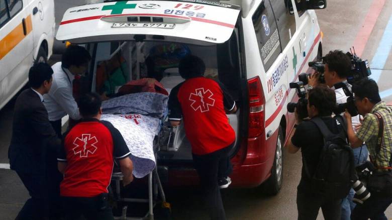 Κατάρρευση μεταλλικής κατασκευής στη Νότια Κορέα: Πέντε άνθρωποι παραμένουν εγκλωβισμένοι