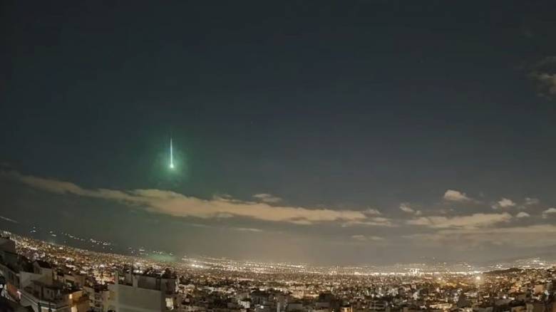 Τι ήταν η λαμπερή βολίδα στον Αττικό ουρανό - Η εξήγηση Κολυδά
