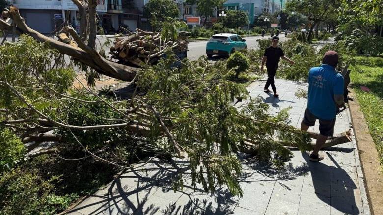 Τυφώνας Καλμάγκι: Συναγερμός και στο Βιετνάμ - Πέντε νεκροί και επτά τραυματίες