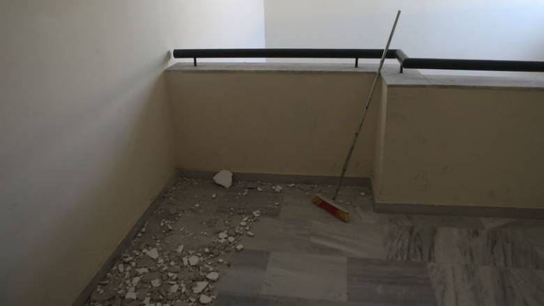 Πτώση σοβάδων σε σχολείο στην Ηγουμενίτσα: Δεν θα στείλουν τα παιδιά για μάθημα οι γονείς τη Δευτέρα