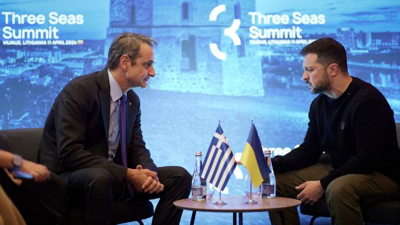 Επίσκεψη Ζελένσκι στην Αθήνα: «Η Ελλάδα ως γέφυρα διαλόγου» - Καθηγητής διεθνών σχέσεων εξηγεί