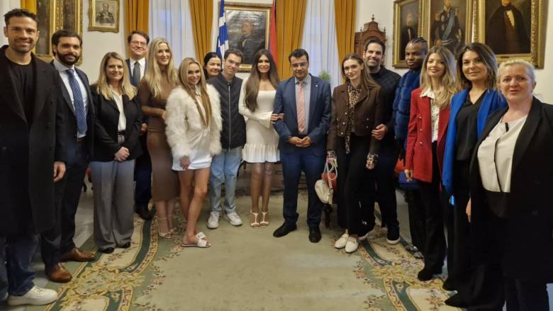 Η Κίμπερλι Γκιλφόιλ τιμήθηκε με μετάλλιο από τον Δήμο Ύδρας