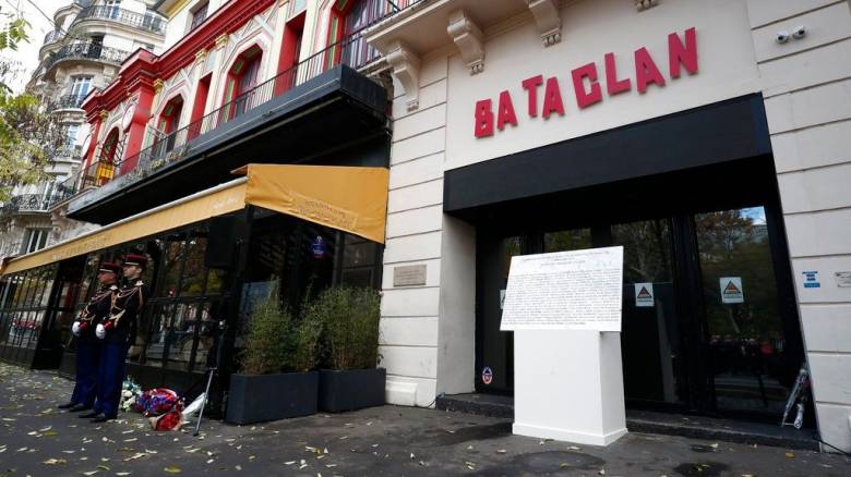 10 Χρόνια από τη σφαγή στο Μπατακλάν:  Όταν η τρομοκρατία «πάτησε πόδι» στην Ευρώπη