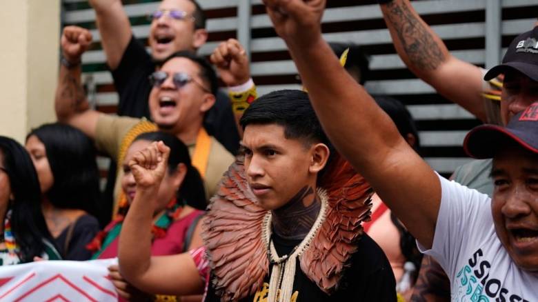 Βραζιλία: Ξεκίνησαν εκ νέου οι εργασίες της COP30 μετά τις συγκρούσεις με αυτόχθονες διαδηλωτές