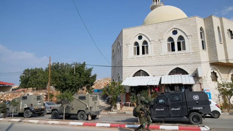 Δυτική Όχθη: Ισραηλινοί έποικοι πυρπόλησαν και βεβήλωσαν τζαμί