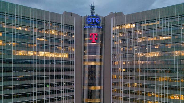 Ο ΟΤΕ ετοιμάζεται για ισχυρό «φίνις» το 2025: Οι αυξημένες συνδέσεις FTTH και το έκτακτο μέρισμα