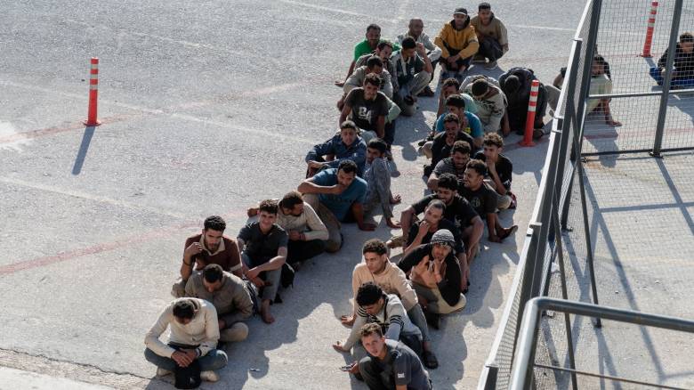 Στον Εισαγγελέα οι 30 μετανάστες που προκάλεσαν την εξέγερση στην δομή στις Σέρρες