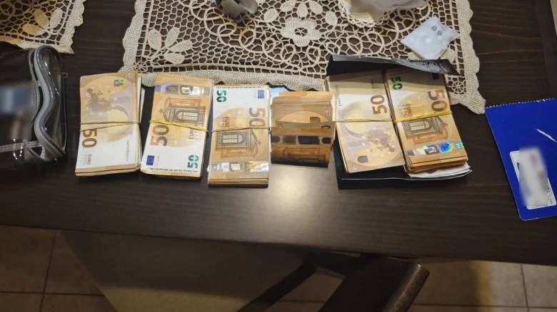 Σπείρα έταζε επενδύσεις σε παιχνίδια καζίνο: Πώς δρούσε - Έπειθε τα θύματά της με χρυσές λίρες