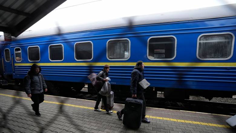 Δολιοφθορά η έκρηξη που κατέστρεψε σιδηροδρομική γραμμή λέει η Πολωνία