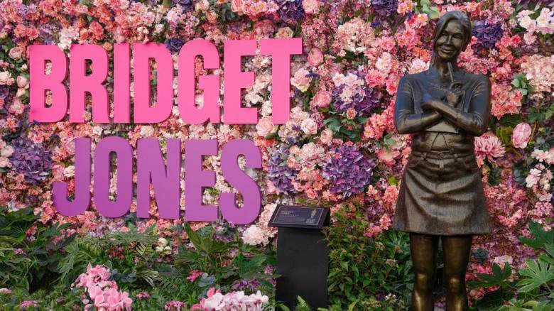 Η Μπρίτζετ Τζόουνς απέκτησε το δικό της άγαλμα στο Λονδίνο