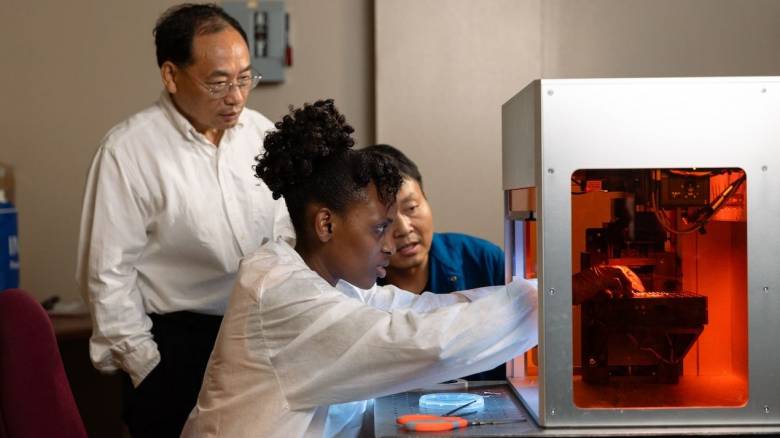 Ανακάλυψαν υλικό που «νικά» το διαμάντι και φέρνει τα πάνω - κάτω στην αγορά ηλεκτρονικών