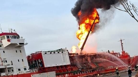 Τουρκικό δεξαμενόπλοιο δέχτηκε «ρωσική επίθεση» κοντά στην Οδησσό - Εκκενώνεται χωριό της Ρουμανίας