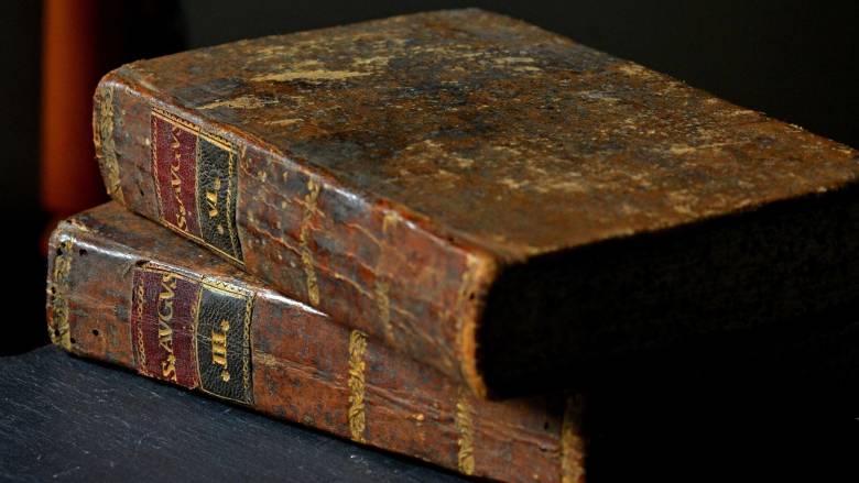 Το λεξικό Cambridge ανακοίνωσε τη λέξη της χρονιάς για το 2025 - Τι σημαίνει το «parasocial»