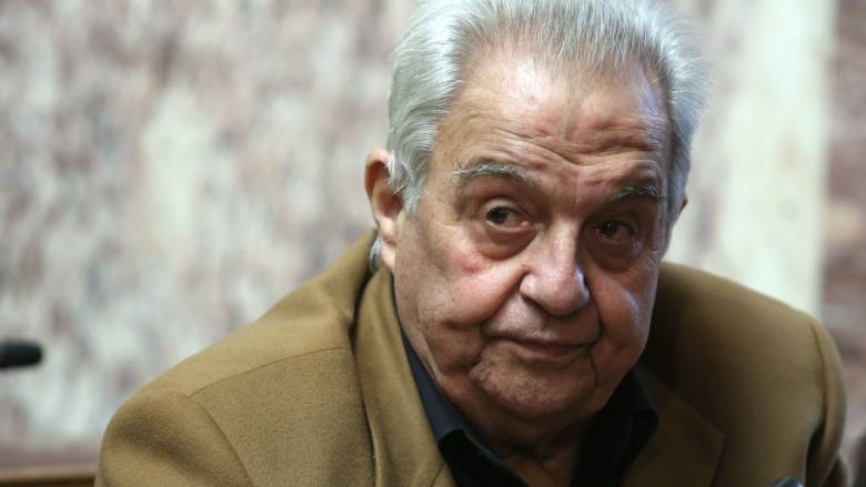 «Εισήχθη χωρίς σημεία ζωής»: Το ιατρικό ανακοινωθέν για τον θάνατο του Αλέκου Φλαμπουράρη