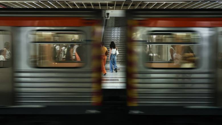 Κλειστοί προσωρινά οι σταθμοί Μετρό Δάφνη και Άγιος Δημήτριος λόγω προβλήματος ηλεκτροδότησης