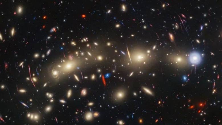 Το διαστημικό τηλεσκόπιο James Webb μπορεί να εντόπισε επιτέλους τα πρώτα αστέρια του σύμπαντος