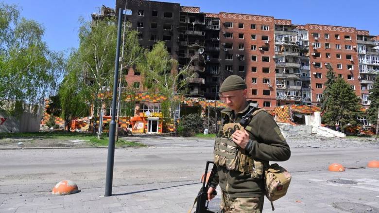 Ρώσοι στρατιώτες περπατούν ανενόχλητοι στην πόλη Ποκρόφσκ - Συνεχίζονται οι μάχες λέει το Κίεβο