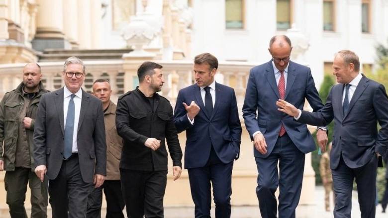 Ουκρανία: Διπλωματικός πυρετός για το σχέδιο Τραμπ - Επικοινωνία Ζελένσκι με Μακρόν, Μερτς, Στάρμερ