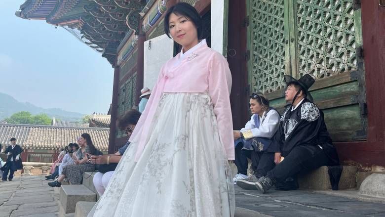 «Είναι εντυπωσιακό πόσα μας ενώνουν»: Η influencer Παυλίνα Λη μιλά για την K-wave στην Ελλάδα