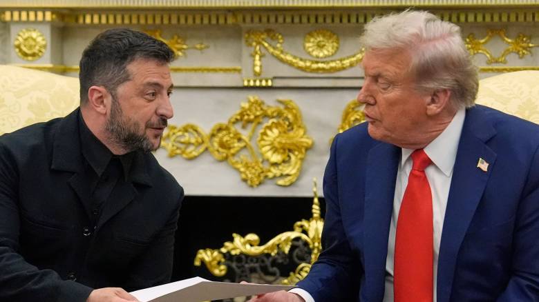 Γιατί ο αποδυναμωμένος Ζελένσκι είναι δύσκολο να υποκύψει σε συμβιβασμούς για ειρήνη στην Ουκρανία