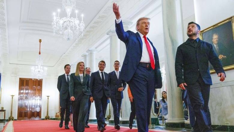 Το σκληρό δίλημμα του Ζελένσκι: Ή με το ειρηνευτικό σχέδιο Τραμπ ή με την «εναλλακτική» της Ευρώπης