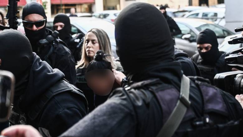 Σαλαμίνα: Τα λάθη που πρόδωσαν την 46χρονη δολοφόνο της 75χρονης - Σήμερα στον εισαγγελέα