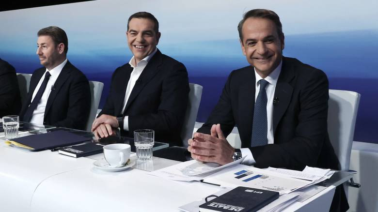 Το σχέδιο «μυλόπετρα» της ΝΔ για το ΠΑΣΟΚ μετά το «comeback» του Αλέξη Τσίπρα