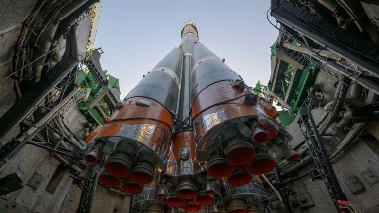 Με Ρώσους και Αμερικανούς αστροναύτες εκτοξεύτηκε το διαστημόπλοιο Σογιούζ