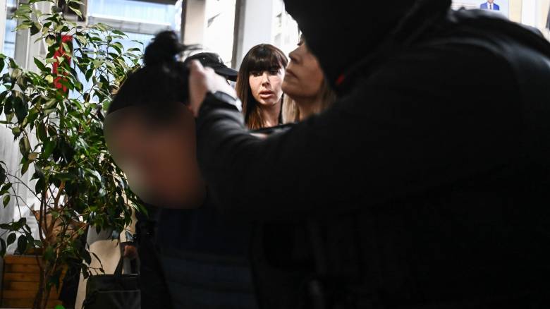 Σαλαμίνα: «Γιατί μου το κάνεις αυτό;» - Το ηχητικό ντοκουμέντο από τη δολοφονία της 75χρονης