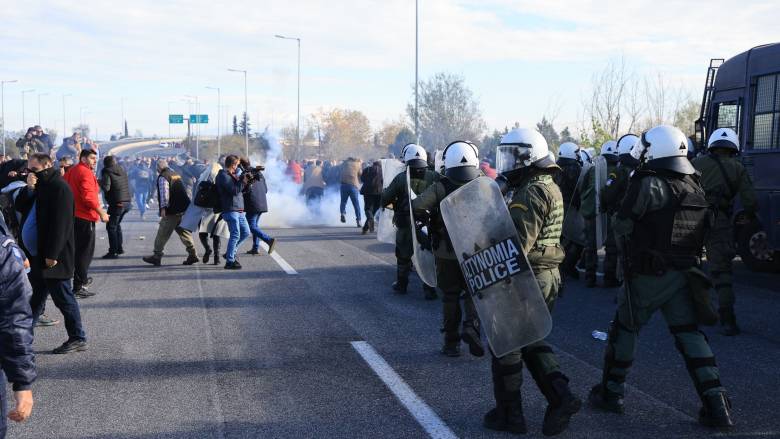 Τα μπλόκα, ο χρόνος και ο νόμος