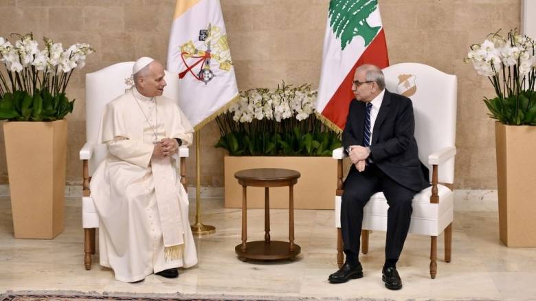 Θερμή υποδοχή του Πάπα στον Λίβανο - Κάλεσε τους Λιβανέζους να «μείνουν» στη χώρα τους