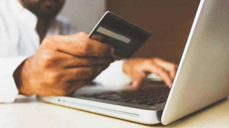 Cyber Monday: Όλα όσα  πρέπει να προσέξουν οι καταναλωτές