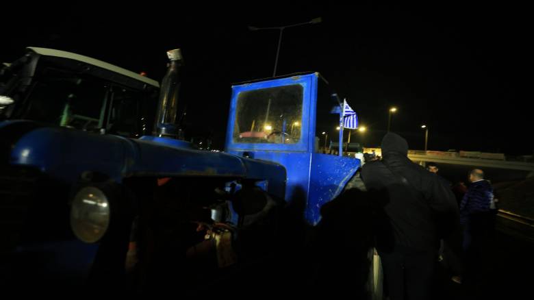 Έληξε ο αποκλεισμός του τελωνείου των Ευζώνων από αγρότες