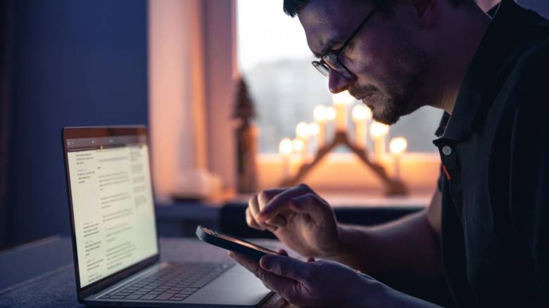 Τι είναι η «ψύχωση ChatGPT» για την οποία προειδοποιούν οι ειδικοί