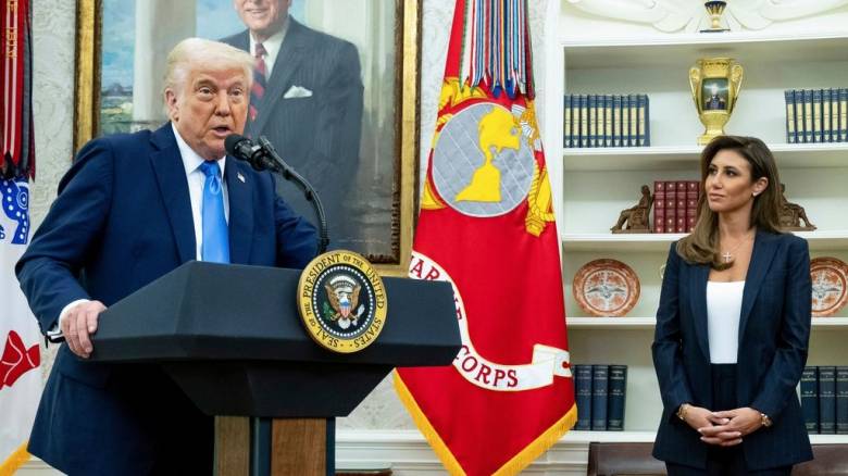 ΗΠΑ: Δικαστήριο έπαψε τη σύμμαχο του Τραμπ, Αλίνα Χάμπα, από εισαγγελέα του Νιου Τζέρσεϊ