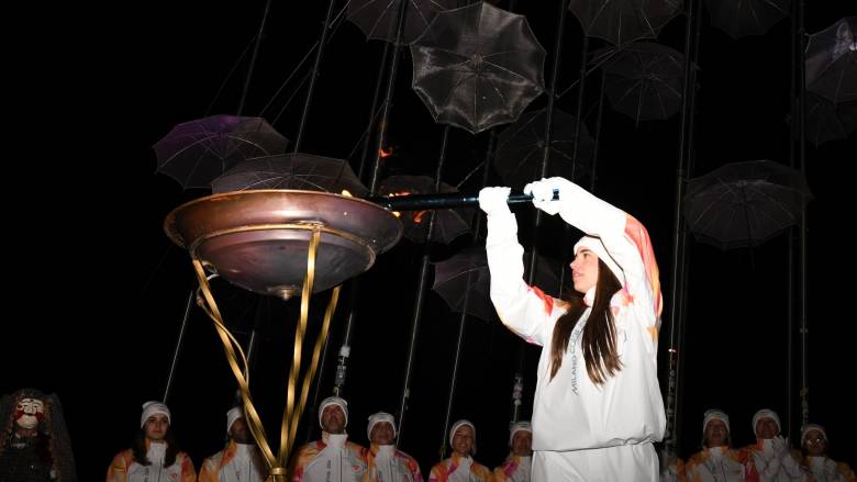 Η Θεσσαλονίκη υποδέχτηκε την Ολυμπιακή Φλόγα των Χειμερινών Ολυμπιακών Αγώνων