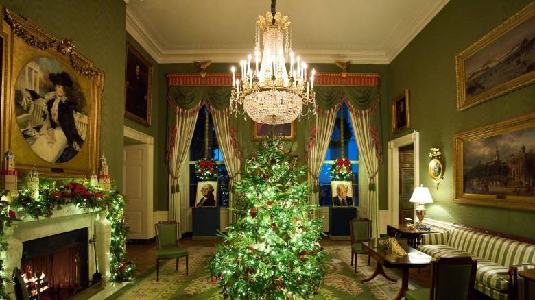 Γιορτινή περιήγηση στο στολισμένο Λευκό Οίκο - Η Μελάνια Τραμπ στο τιμόνι των ετοιμασιών