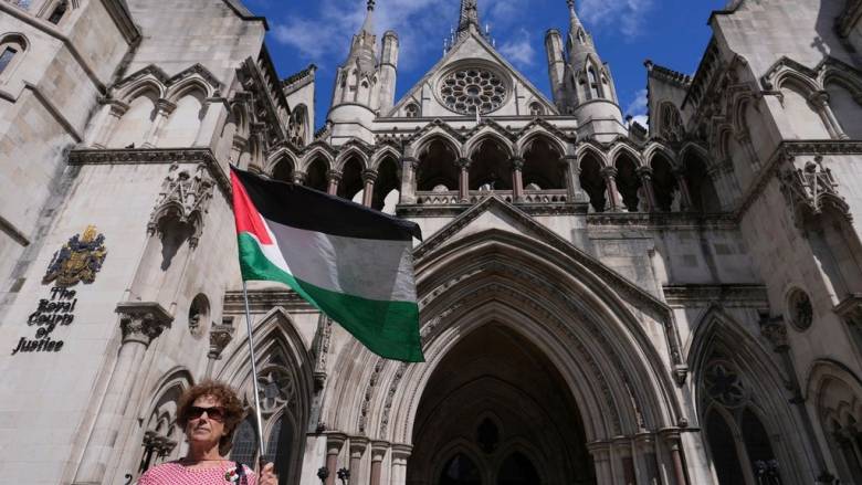 Οι δικηγόροι της βρετανικής κυβέρνησης υπερασπίζονται την απαγόρευση της οργάνωσης Palestine Action