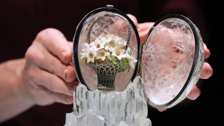 Το Χειμερινό Αυγό Φαμπερζέ πωλήθηκε σε δημοπρασία στην τιμή ρεκόρ των 26 εκατομμυρίων ευρώ