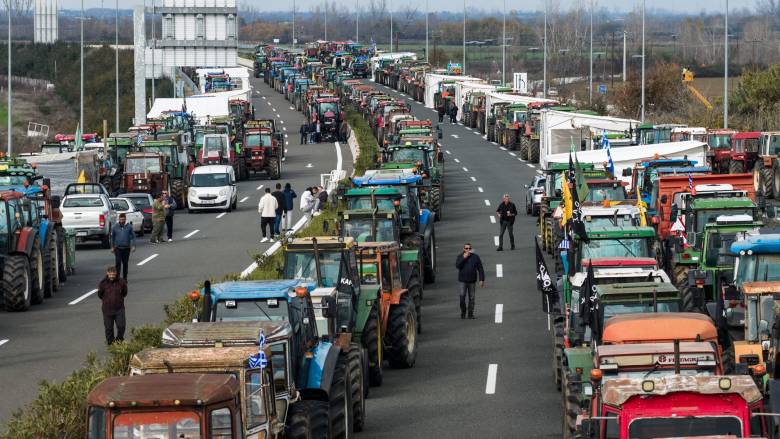 Οι κόκκινες γραμμές Μαξίμου σε αγρότες και η διαπραγμάτευση των Χριστουγέννων