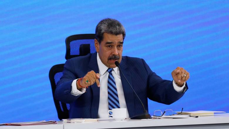 Επιβεβαιώνει την τηλεφωνική επικοινωνία με Τραμπ ο Μαδούρο - «Ευπρόσδεκτος ο διάλογος»