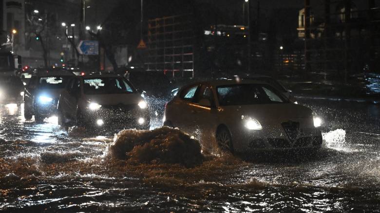 Μήνυμα 112 για την κακοκαιρία στην Αττική: «Αποφύγετε άσκοπες μετακινήσεις»
