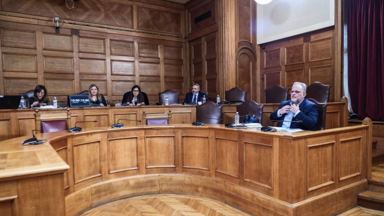 Πόλεμος χαρακωμάτων μετά την κατάθεση του στελέχους του ΠΑΣΟΚ που εμπλέκεται στο σκάνδαλο ΟΠΕΚΕΠΕ