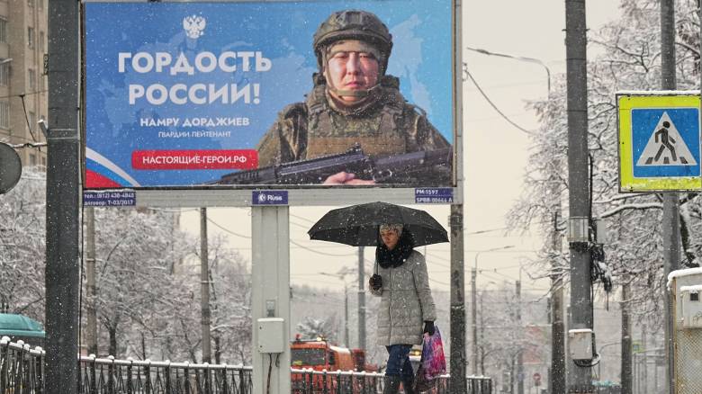 Πάνω από τους μισούς Ευρωπαίους βλέπουν πιθανότητα πολέμου με τη Ρωσία
