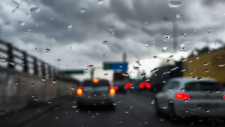 Κυκλοφοριακό κομφούζιο στους δρόμους – Μποτιλιάρισμα χιλιομέτρων στον Κηφισό