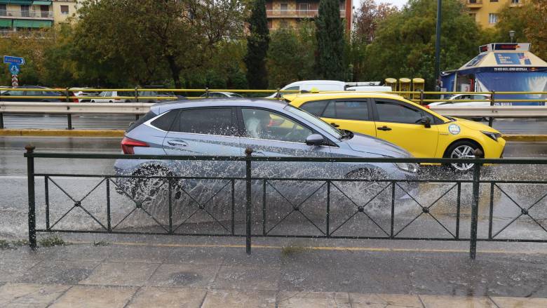 Κακοκαιρία: Συνεδρίασε η Επιτροπή Εκτίμησης Κινδύνου – Μέχρι το απόγευμα τα φαινόμενα στη Θεσσαλία