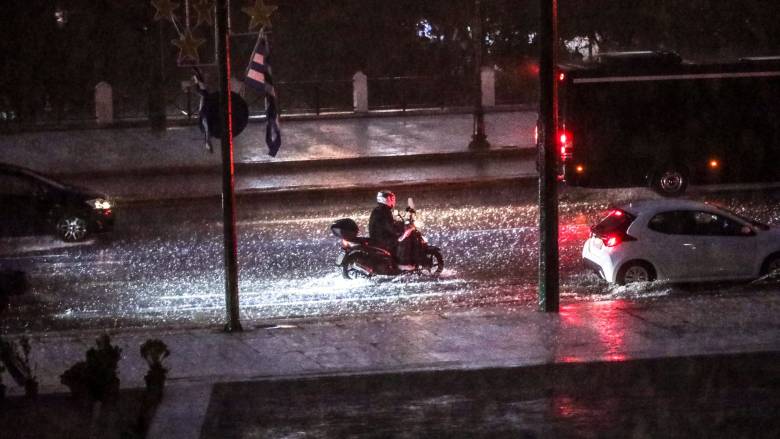 Ποιοι δρόμοι είναι κλειστοί - Πού εντοπίζονται τα μεγαλύτερα προβλήματα από την κακοκαιρία Byron