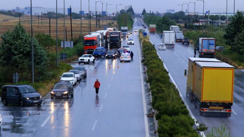 Ποινή 18 μηνών στον οδηγό νταλίκας που πήγαινε ανάποδα στην Αθηνών - Θεσσαλονίκης