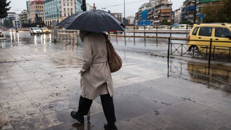 Κολυδάς για κακοκαιρία Byron: Μετατοπίζονται οι βροχές στα ανατολικά - Στο Αιγαίο «ζώνη» καταιγίδων