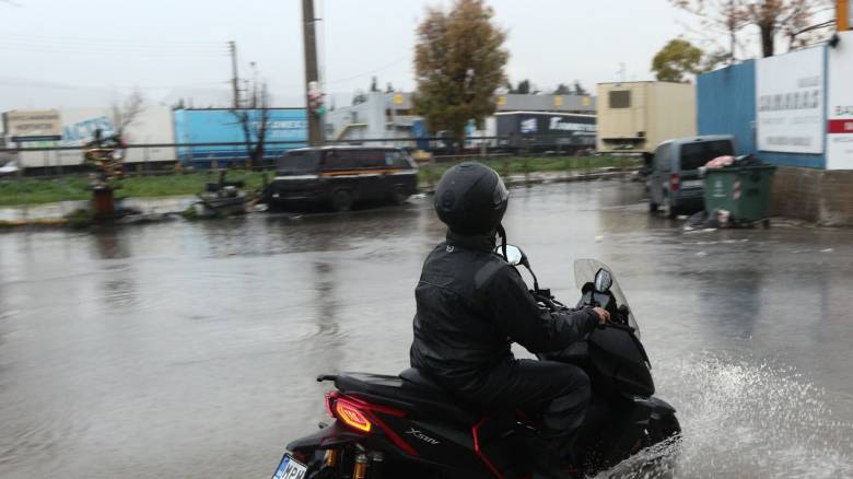 «Φρένο» στην κακοκαιρία BYRON βάζει αντικυκλώνας: «Ο καιρός μετακινεί την ένταση αλλού»